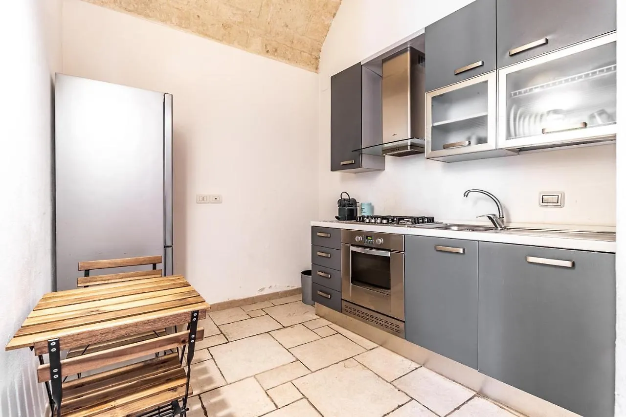 Apartamento Bari Sky 0*,  Italia